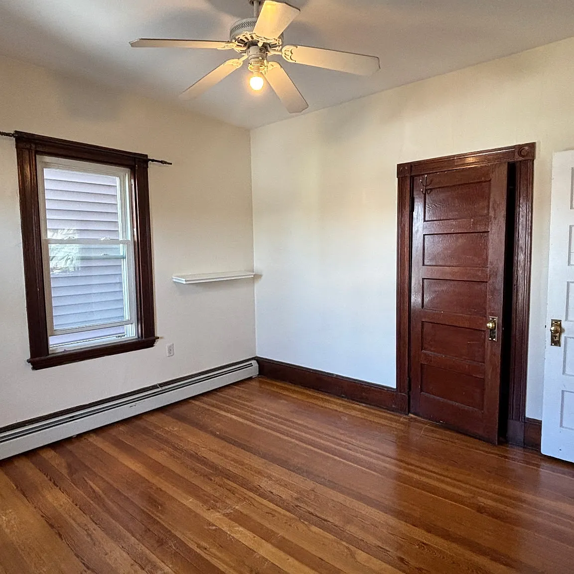 3 bed, 3465 sqft, $1,150 — Photo 2