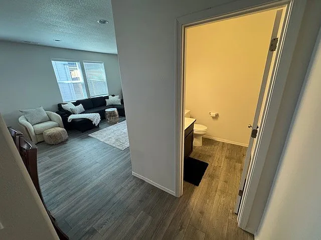 1/2 bath adjacent to kitchin living room