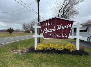 31 Castle Dr, Marblehead, OH 43440