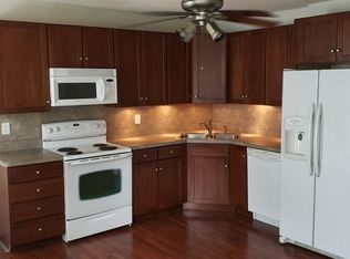 13 Lilac St, Manchester, CT 06040