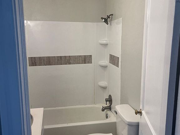 3rd image of 1130 Highland Ave SE