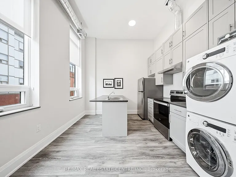 11 Queen St #301 — Photo 11