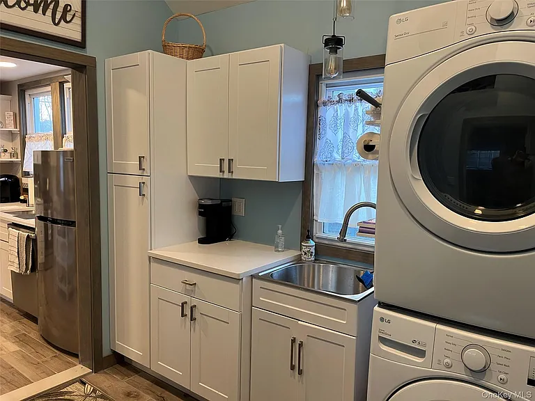 824 W Main St — Photo 12