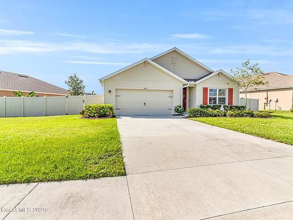 2nd image of 849 Forest Trace Cir