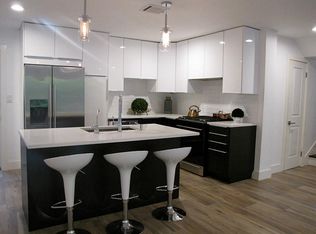 6307 Deerwood Rd, Houston, TX 77057