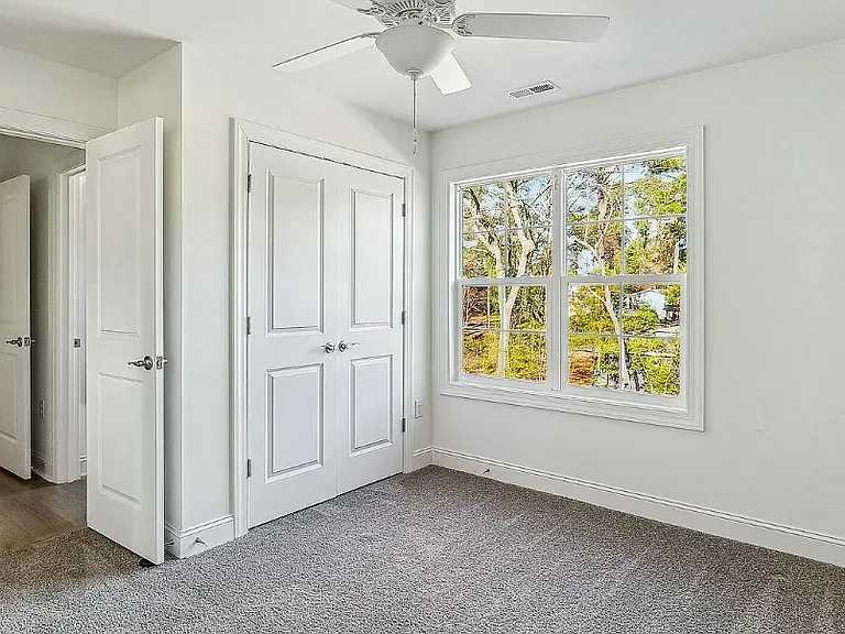 409 Kendall Dr — Photo 17
