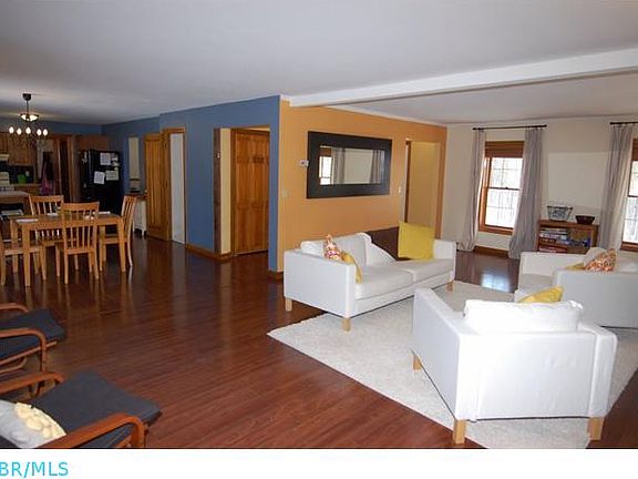 Wide Plank Hardwood Floors