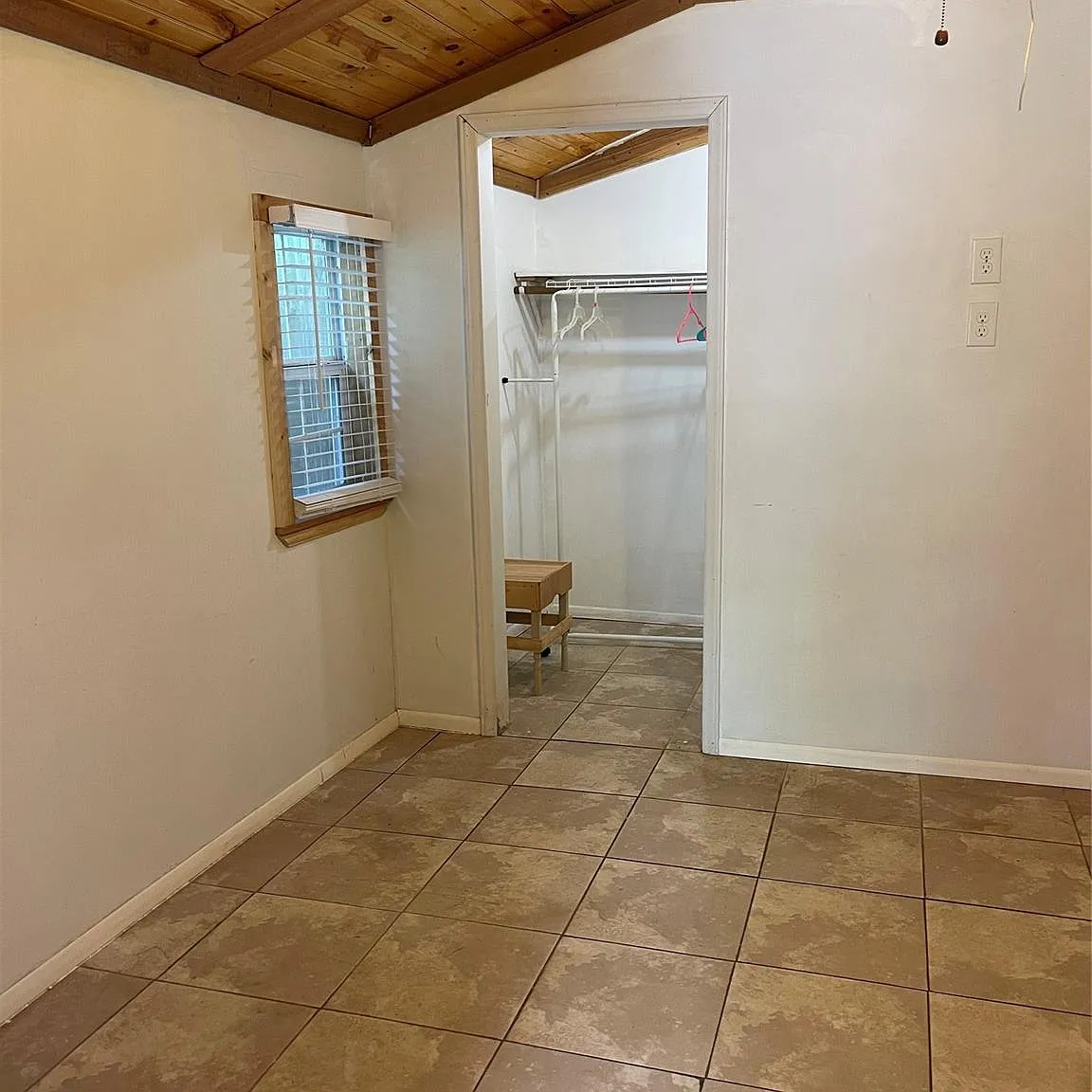 1 bed, 1.0 bath, 1116 sqft, $850 — Photo 3