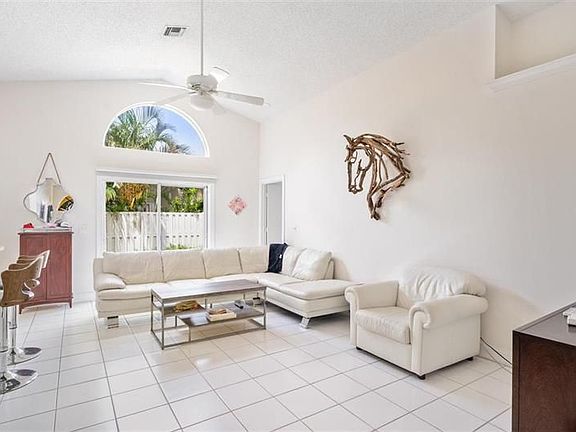 3rd image of 2606 Bedford Mews Dr