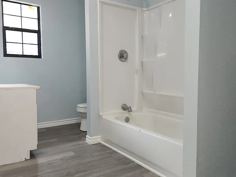523 S San Bernardo Ave — Photo 12