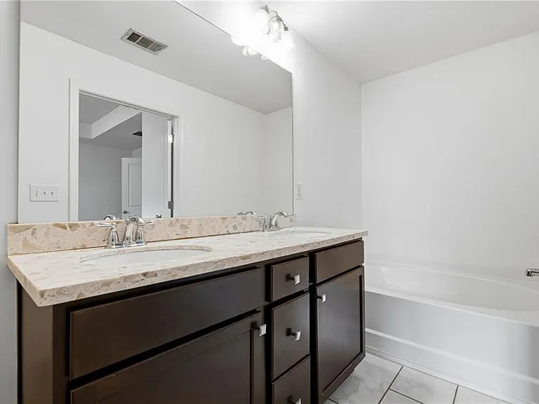 4987 Longview Walk — Photo 16