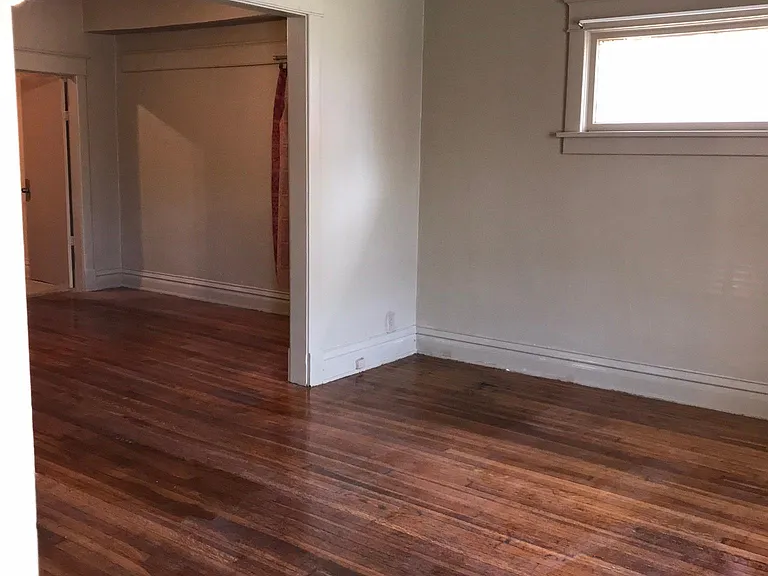 3604 E 58th St — Photo 5