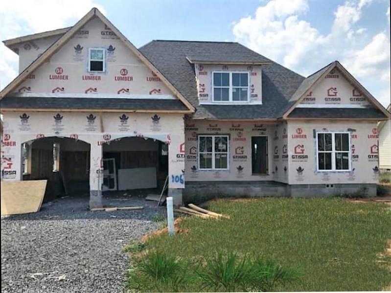 1st image of 79 Fallen Leaf Dr #105