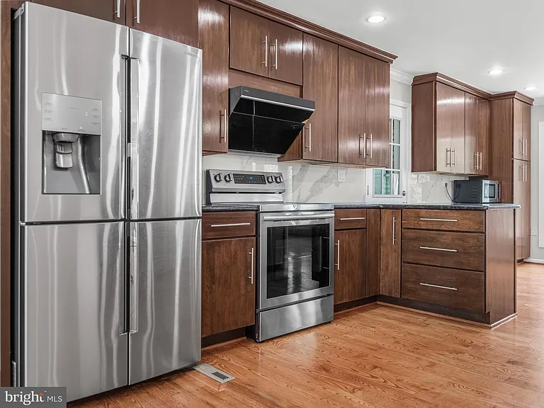 14204 Woodcrest Dr — Photo 13