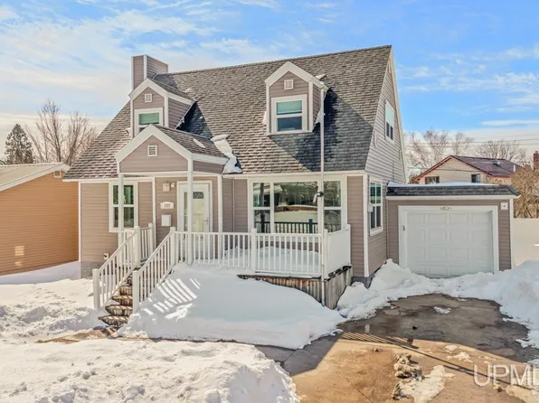 609 Wilson Ave, Kingsford, MI 49802