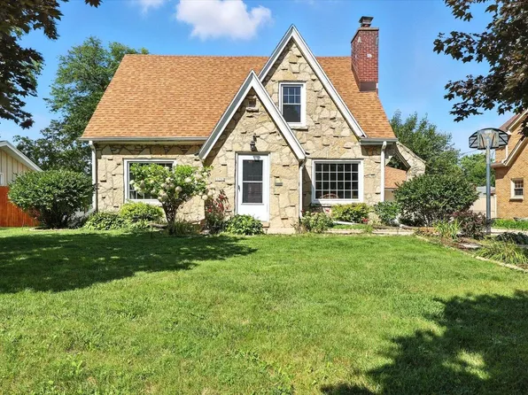 11712 West Center STREET, Wauwatosa, WI 53222