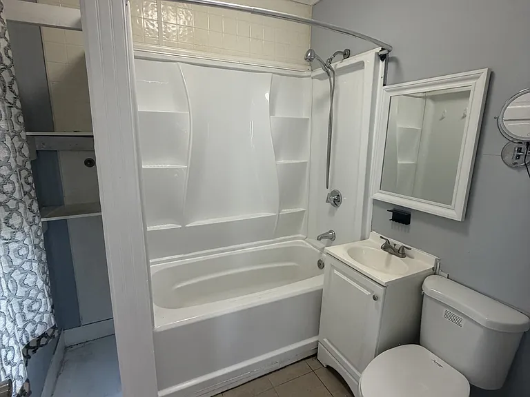 646 Birch St #2 — Photo 7
