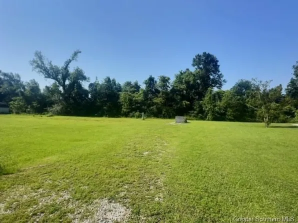 110 S Gregory Dr, Ragley, LA 70657