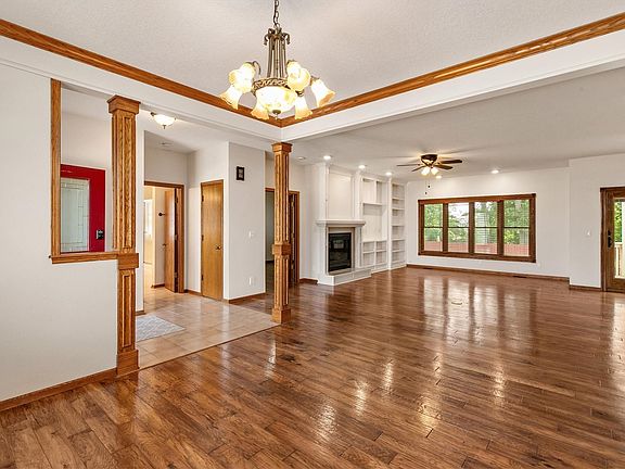 5th image of 1009 NE 28th St
