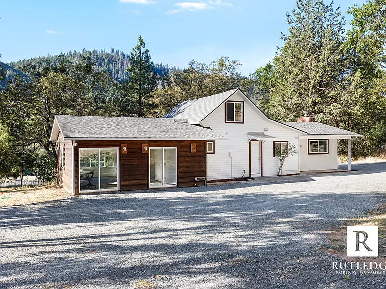 3838 Highway 238 — Photo 2