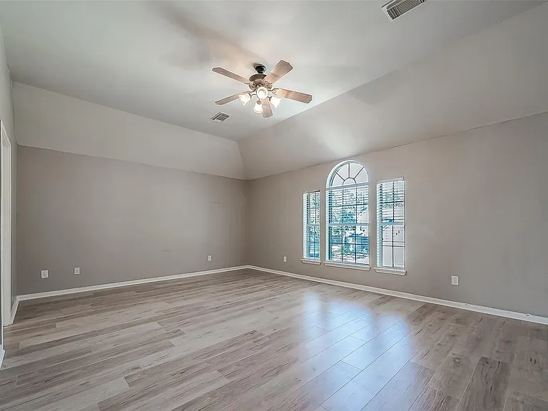 2118 Long Trail Path Ct — Photo 20
