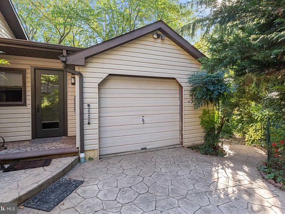 5th image of 1503 Evergreen Ln