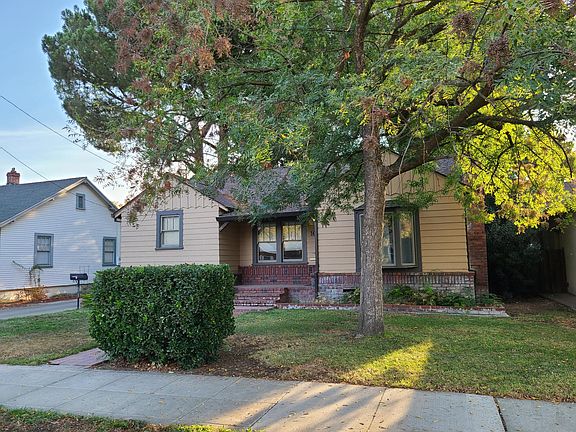 3rd image of 1017 2nd St