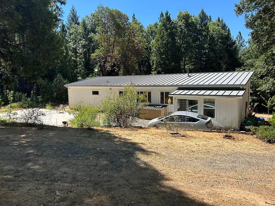 17347 Sunrise Rd