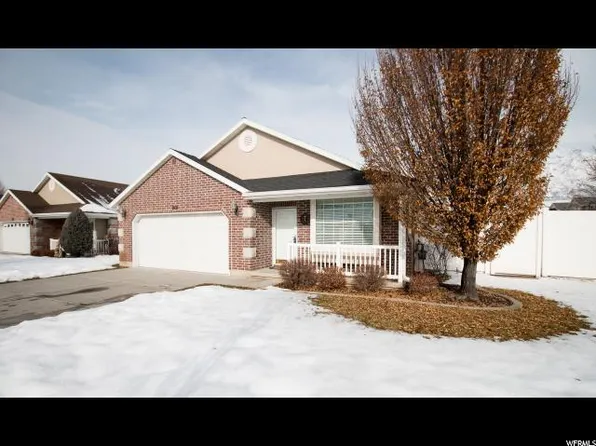 208 W Dorchester Ave, Harrisville, UT 84414