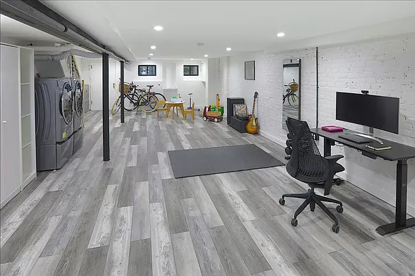 Rented by Compass | media 23