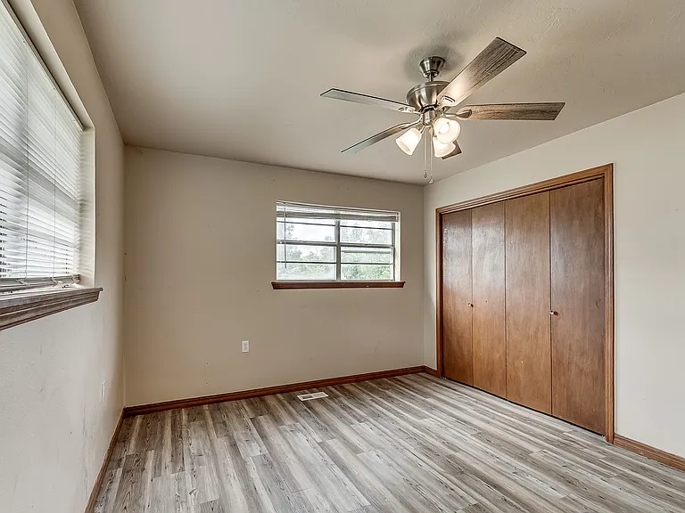 27115 Western Ave — Photo 6