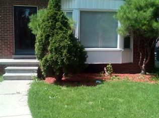 15819 Heyden St, Detroit, MI 48223