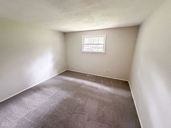 4th image of 1537 W 74th Pl