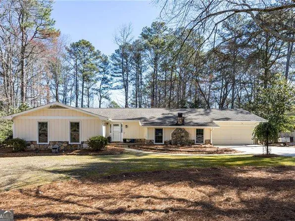 4664 Brunning Ct, Dunwoody, GA 30338