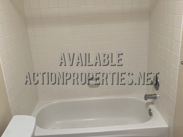 3835 Hunters Glen Pl — Photo 19