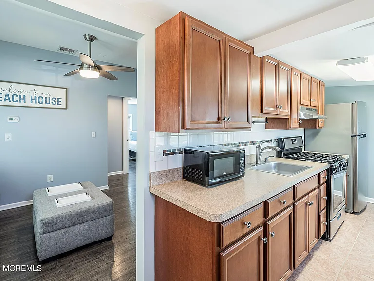 309 Hiering Ave #A — Photo 3