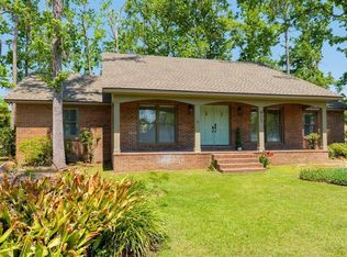 911 Williamsburg Dr, Valdosta, GA 31602