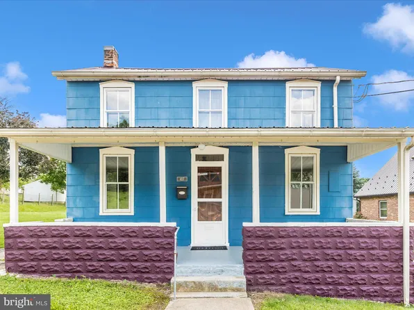 417 W 5th St, Waynesboro, PA 17268