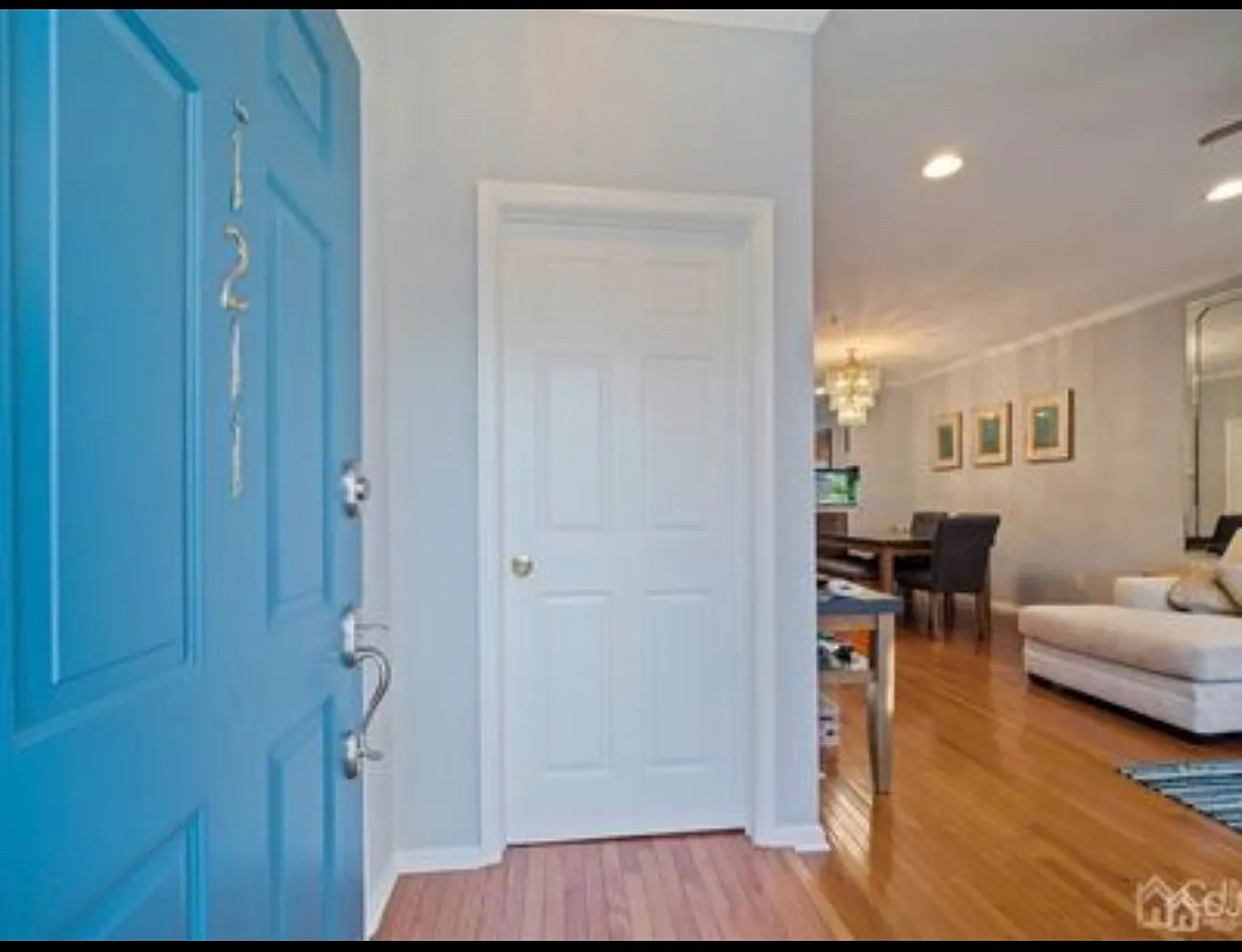 3 bed, 2.5 bath, 1584 sqft, $3,350 — Photo 2