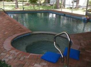 4900 Riverside Dr, Yankeetown, FL 34498