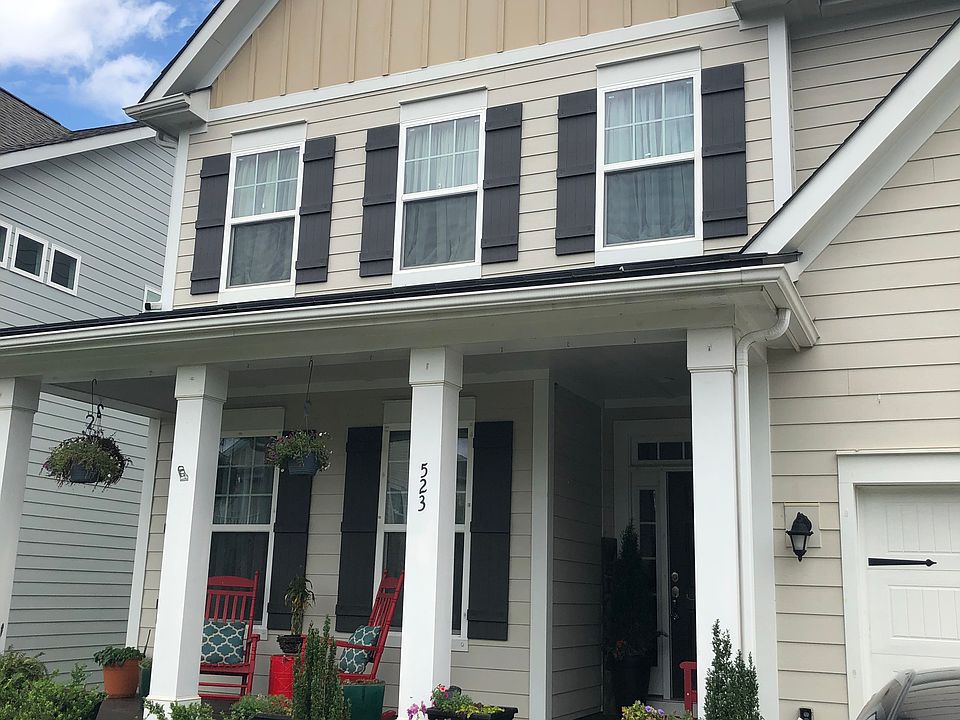 1st image of 523 Lakeview Dr
