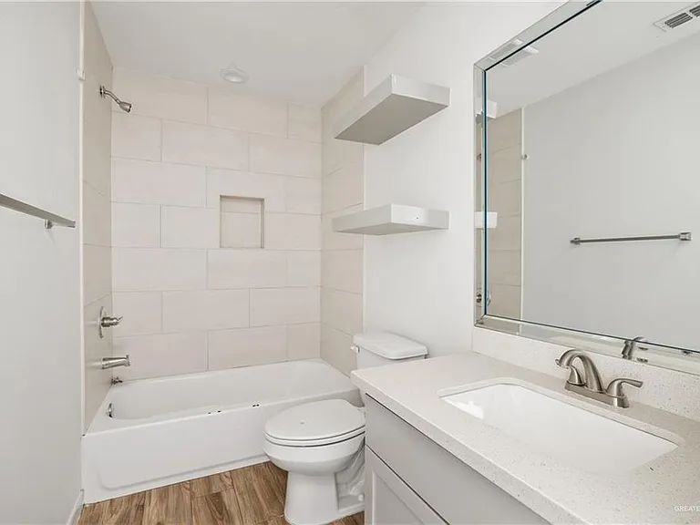 524 S King Rd #12 — Photo 8