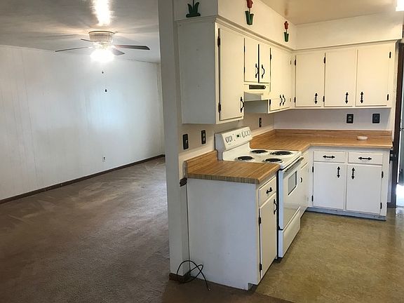 2nd image of 4493 River Shore Rd