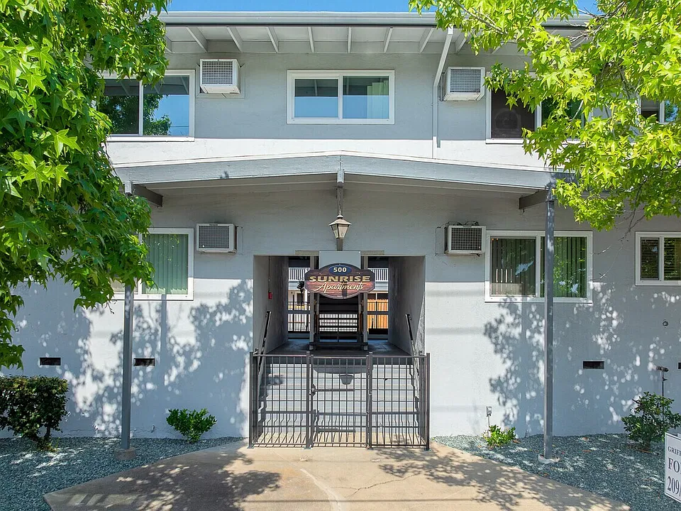 Sunrise Apartments