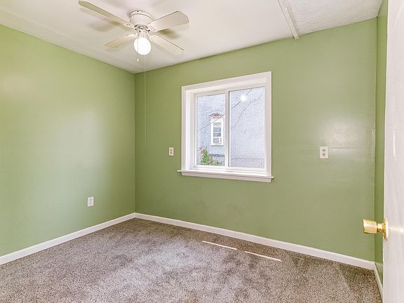 4th image of 1052 3rd Ave Unit 1