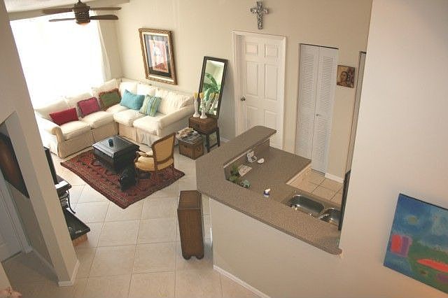 1st image of 717 Villa Cir