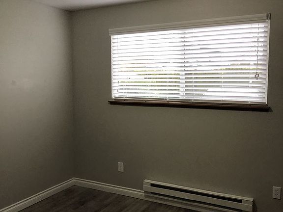 5th image of 1502 B St SE APT 4