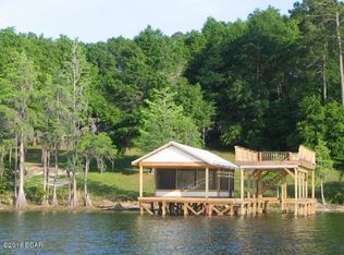 538 Lakepoint Rd, Alford, FL 32420