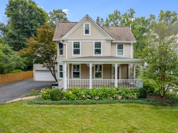 11 Dobbs St, Bernardsville Boro, NJ 07924