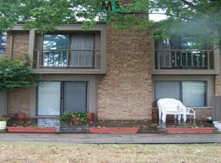 755 Oakbrook E, Rochester, MI 48307